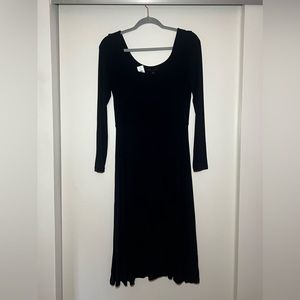 Scoop neck flowy dress